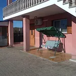 Casa Rosalia Гостевой дом Каштру-Дайри